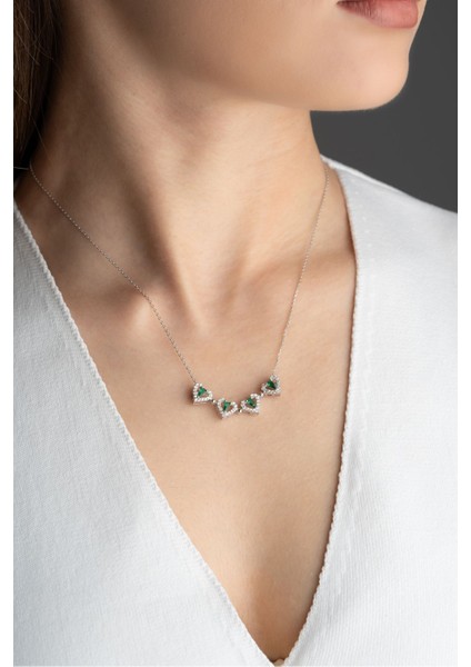 925 Ayar Gümüş Işıklı Kutu Mıknatıslı Zümrüt Yeşili Yonca Kolye modelleri