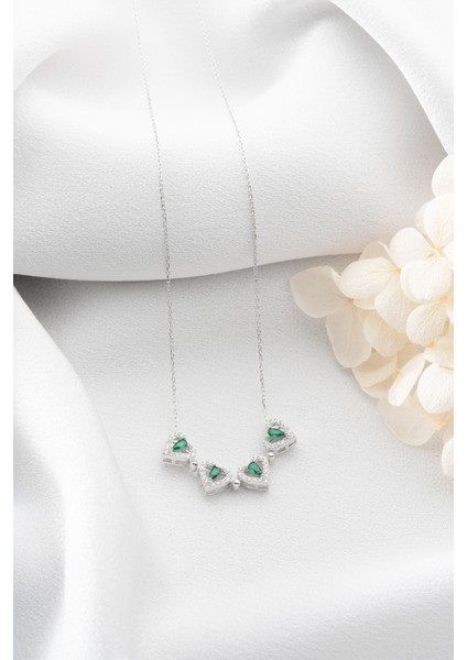 925 Ayar Gümüş Işıklı Kutu Mıknatıslı Zümrüt Yeşili Yonca Kolye fırsatları