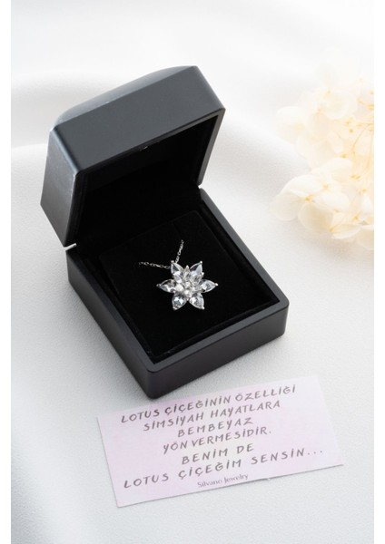 925 Ayar Gümüş Işıklı Kutuda Büyük Beyaz Lotus Çiçeği Kolye