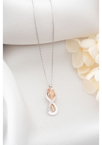 925 Ayar Gümüş Işıklı Kutuda Sarılan Çift Kolye fırsatları