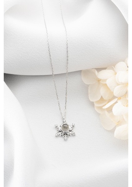 925 Ayar Gümüş Işıklı Kutuda 100 Dilde Seni Seviyorum Kartanesi Kolye fırsatları