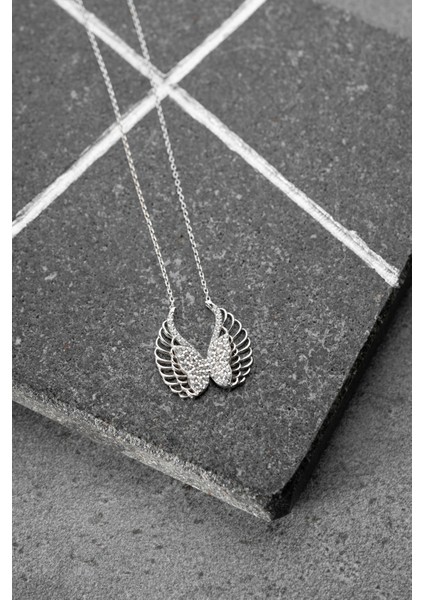 925 Ayar Gümüş Kanatlı Kelebek Kolye