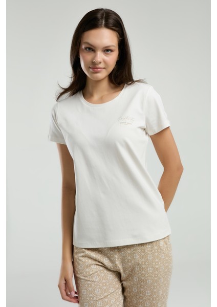 Kadın Sade Yazlık Kısa Kol Desenli Uzun Pantolon Pijama Takımı modelleri