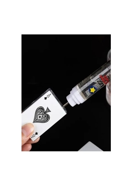 Sıradışı Metal İskambil Kartları Temalı Jet Çakmak Beyaz