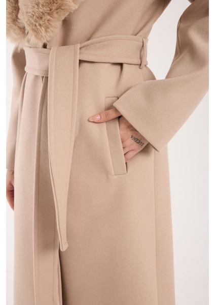 Yakası Kürklü Uzun Kaşe Kaban Bej - 40 indirimleri