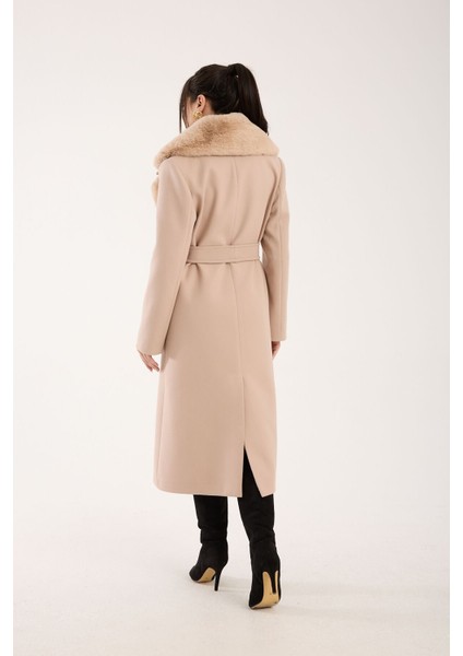 Yakası Kürklü Uzun Kaşe Kaban Bej - 40