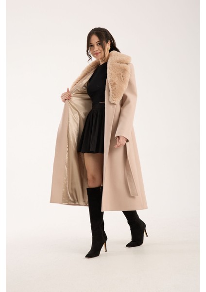 Yakası Kürklü Uzun Kaşe Kaban Bej - 40