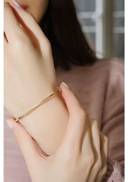 Ajda Bilezik 14 Ayar Altın Kadınlar İçin Aşk Temalı Zarif Tasarım