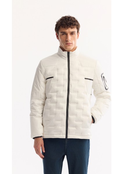 Erkek Beyaz Kapüşonlu Su İtici Rüzgar Geçirmez Şişme Regular Fit Mont B006082