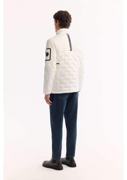 Erkek Beyaz Kapüşonlu Su İtici Rüzgar Geçirmez Şişme Regular Fit Mont B006082