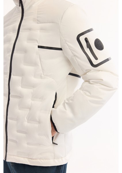 Erkek Beyaz Kapüşonlu Su İtici Rüzgar Geçirmez Şişme Regular Fit Mont B006082