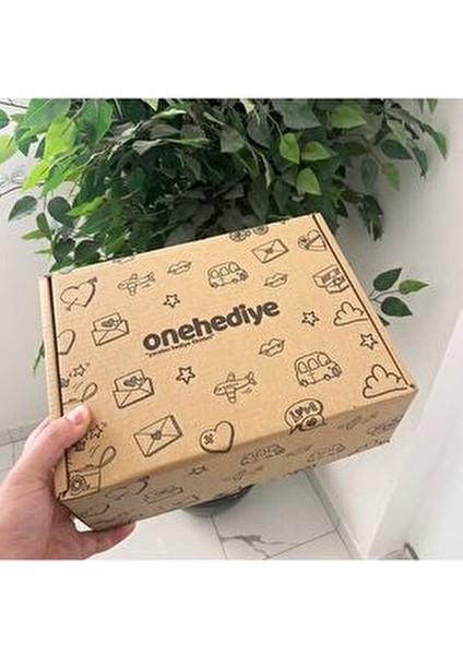 Sevimli Ayıcık ve Kurutulmuş Çiçek Buketi Hediye Seti 22 cm Peluş Ayıcık İçerir