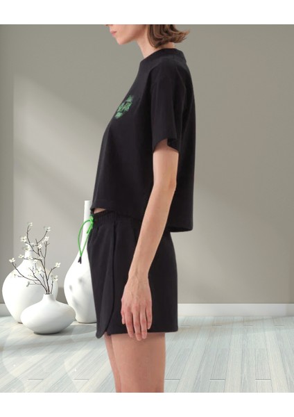 xint Kadın Oversize Bisiklet Yaka Logo Baskılı Örme Pamuklu Tişört fırsatları