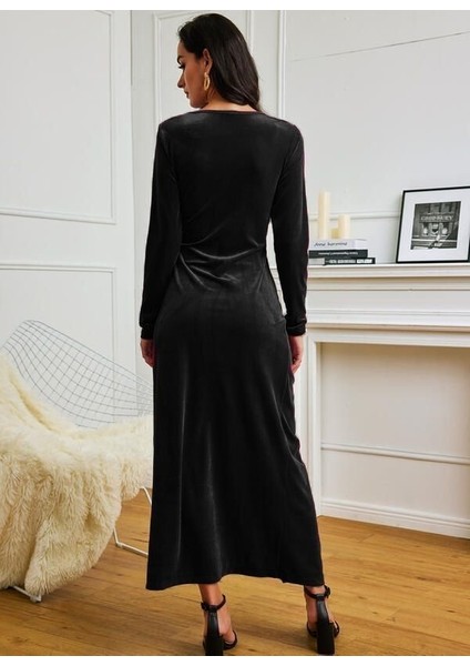 Kadın Uzun Kollu Kruvaze Yaka Yırtmaçlı Kadife Elbise fiyatları