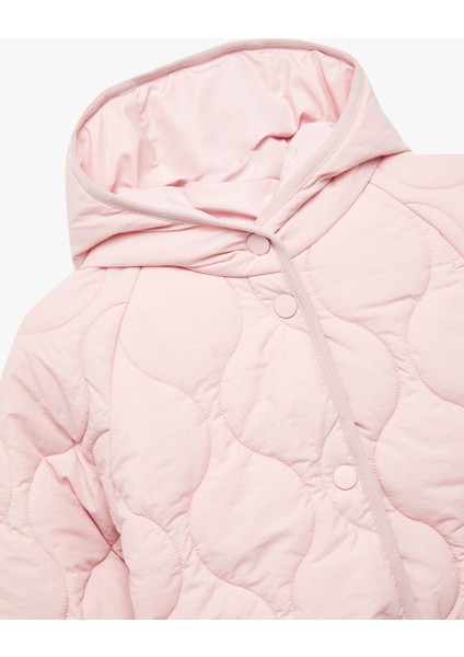 Uzun Kollu Düğmeli Kapşonlu Kapitone Mont modelleri