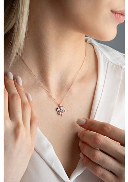 925 Ayar Gümüş Mor Zirkon Taşlı Dört Yapraklı Şans Kolyesi Kadınlar İçin