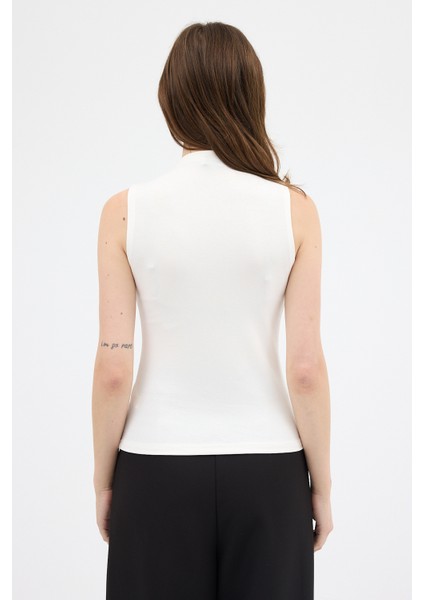 Ekru Kadın Kolsuz Yüksek Yaka Body 8155A