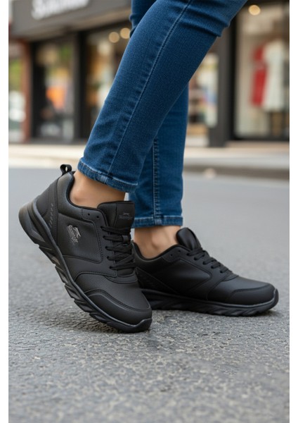 Siyah Bağcıklı Unisex Spor Ayakkabı modelleri