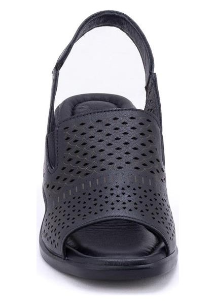 Venüs 2311503Y Kadın Hakiki Deri Kalın Orta Topuklu Yazlık Ayakkabı