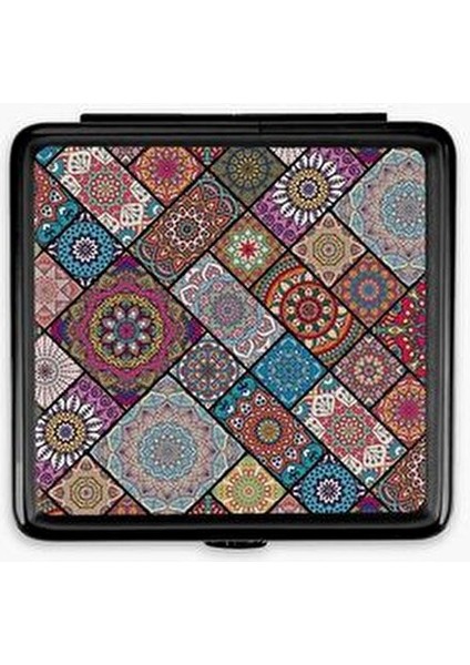 Etnik Desen Tasarımlı Sigara Tabakası Mat Siyah Metal 95 x 90 mm Kapasite 20 Adet