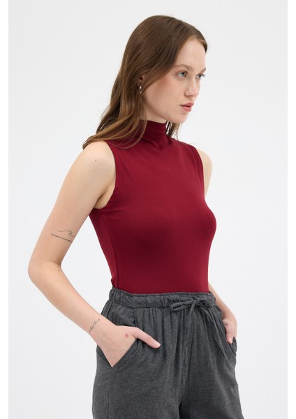 Bordo Kadın Kolsuz Yüksek Yaka Body 8155A modelleri