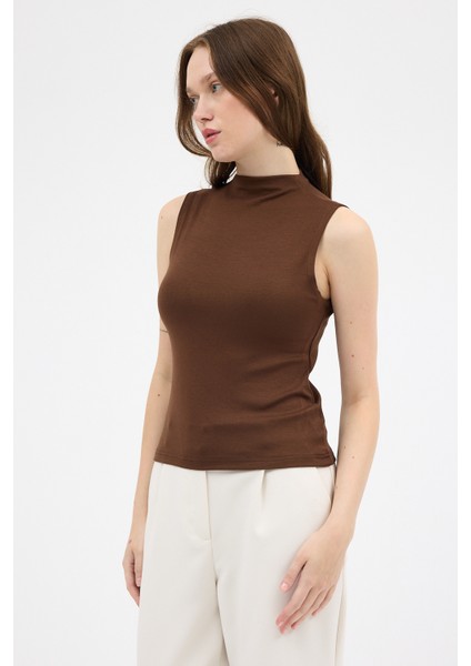 Kahve Kadın Kolsuz Yüksek Yaka Body 8155A modelleri