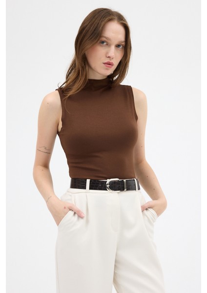 Kahve Kadın Kolsuz Yüksek Yaka Body 8155A