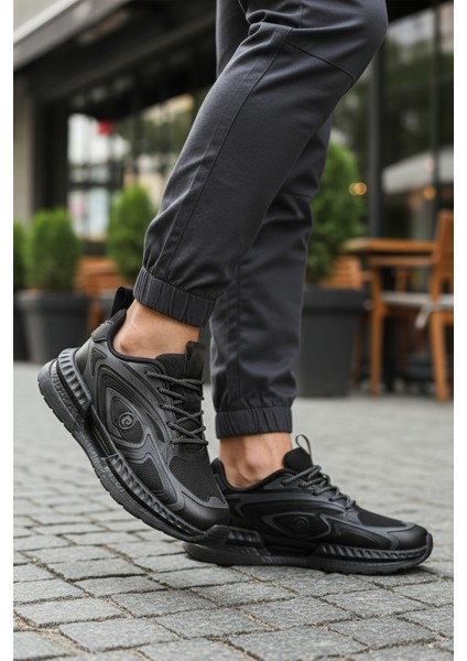 Siyah Bağcıklı Erkek Spor Ayakkabı modelleri