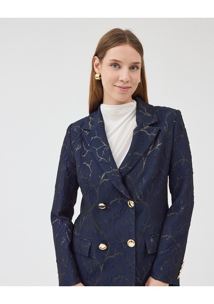 Kadın Jakar Desenli Kruvaze Kapamalı Kırlangıç Yaka Ceket modelleri