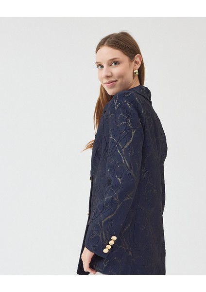 Kadın Jakar Desenli Kruvaze Kapamalı Kırlangıç Yaka Ceket fırsatları