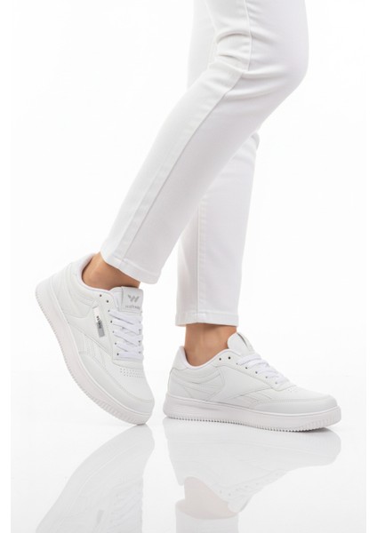 Beyaz Bağcıklı Unisex Spor Ayakkabı