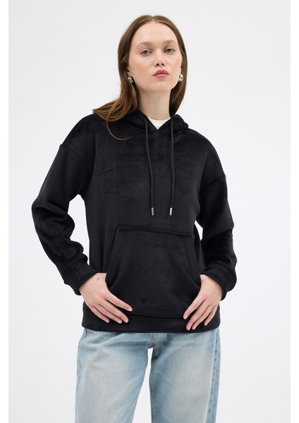 Siyah Kadın Peluş Kanguru Cepli Kapüşonlu Sweatshirt 3061A