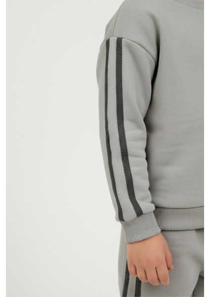 Erkek Çocuk Şeritli 3 Iplik Gri Alt Üst Takım modelleri