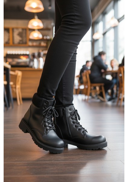 Siyah Içi Polarlı Kaymaz Kadın Worker Bot modelleri