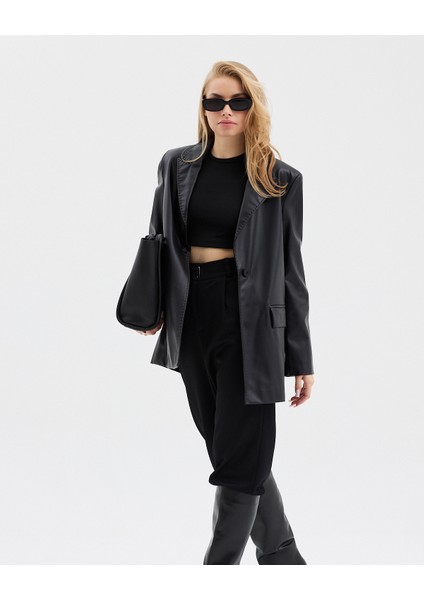 Kadın Suni Deri Mono Kapamalı Fletolu Cep Detaylı Ceket fiyatları