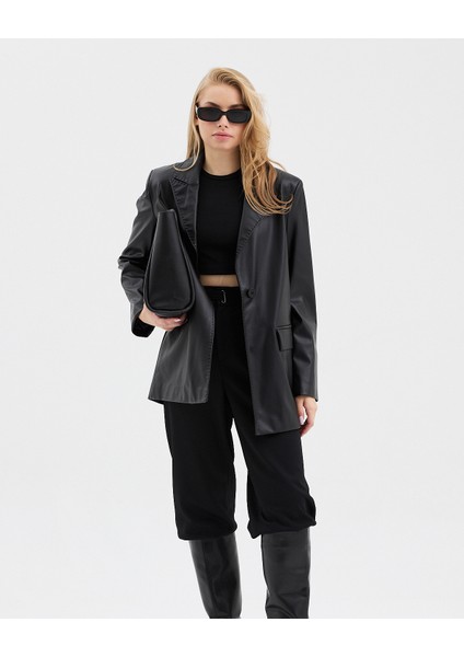 Kadın Suni Deri Mono Kapamalı Fletolu Cep Detaylı Ceket fırsatları