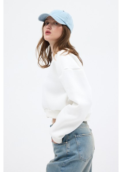 Ekru Kadın Crop Bisiklet Yaka Sweatshirt 9210M modelleri