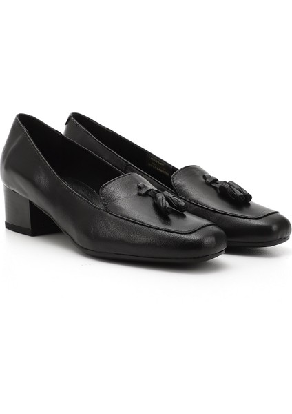 Gön Hakiki Deri Küt Burun Kısa Kalın Topuklu Püsküllü Kadın Ayakkabı 13313 modelleri