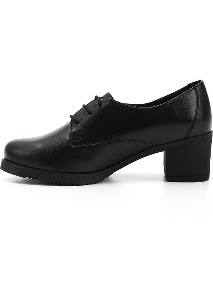 Gön Hakiki Deri Yuvarlak Burun Orta Topuklu Bağcıklı Kadın Ayakkabı 24230 fırsatları