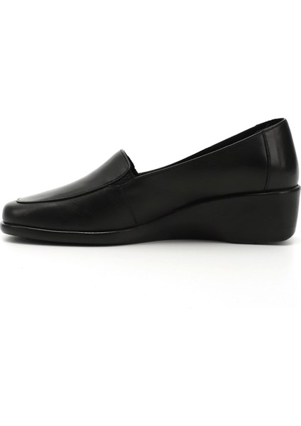 Kadın Siyah Dolgu Taban Hakiki Deri Ayakkabı fırsatları
