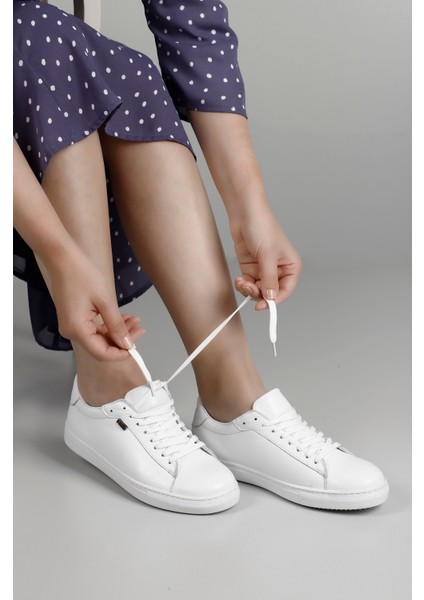 Kadın Beyaz Bağcıklı Termo Taban Hakiki Deri Sneaker fiyatları