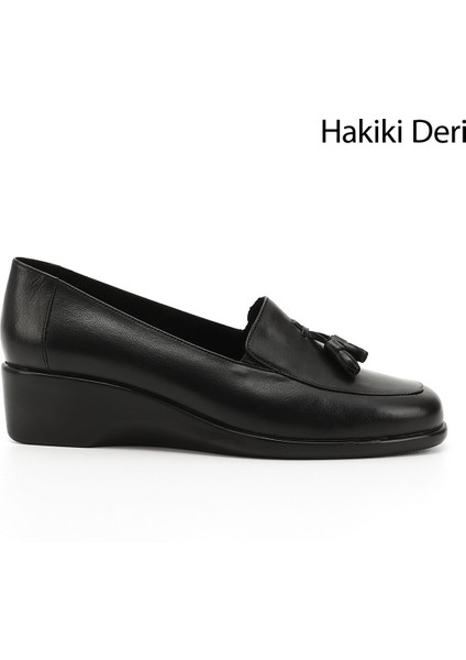 Kadın Siyah Dolgu Taban Püsküllü Hakiki Deri Ayakkabı