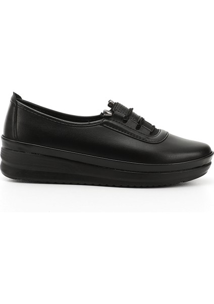 Kadın Siyah Lastik Bağcıklı Comfort Ayakkabı