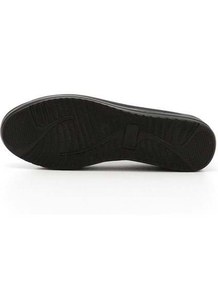 Kadın Siyah Lastik Bağcıklı Comfort Ayakkabı indirimleri