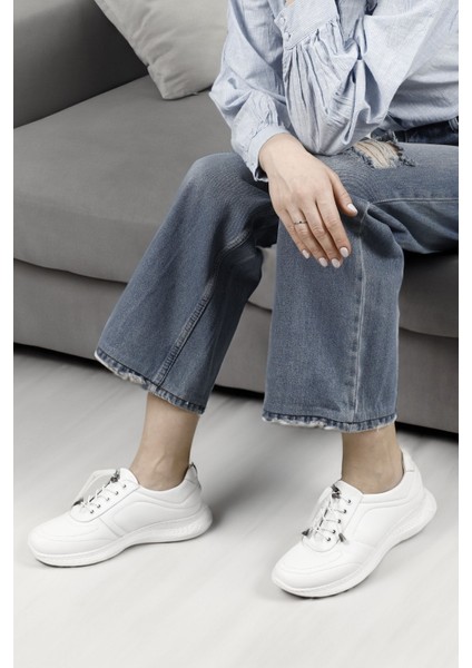 Gön Hakiki Deri Yuvarlak Burun Dolgu Taban Bağcıklı Kadın Sneaker 42320 fiyatları