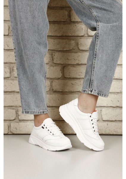Kadın Beyaz Dolgu Taban Bağcıklı Hakiki Deri Sneaker fiyatları