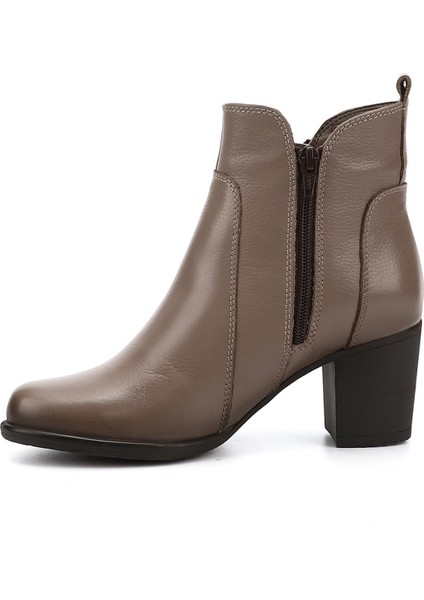 Gön Hakiki Deri Yuvarlak Burun Topuklu Kauçuk Taban Fermuarlı Püsküllü Kadın Bot 10406 fırsatları