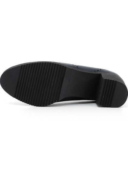 Gön Hakiki Deri Yuvarlak Burun Orta Topuklu Kauçuk Taban Bağcıklı Kadın Ayakkabı 24231 fırsatları