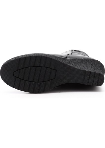 Kadın Siyah Fermuarlı Dolgu Topuklu Hakiki Deri Bot indirimleri