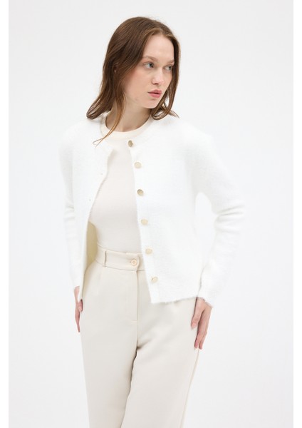 Ekru Kadın Yumoş Dokulu Düğmeli Triko Hırka 2241